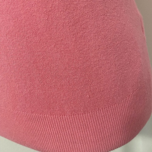 Zara Women’s Medium Pink Knit Sleeveless SweaterWith Gold Snap Button Closure - Picture 6 of 11